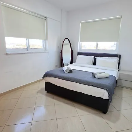 Sunset Poolside With Pool Facility Apartment Larnaca