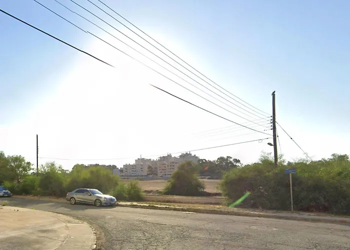 Sunset Poolside With Pool Facility Apartment Larnaca